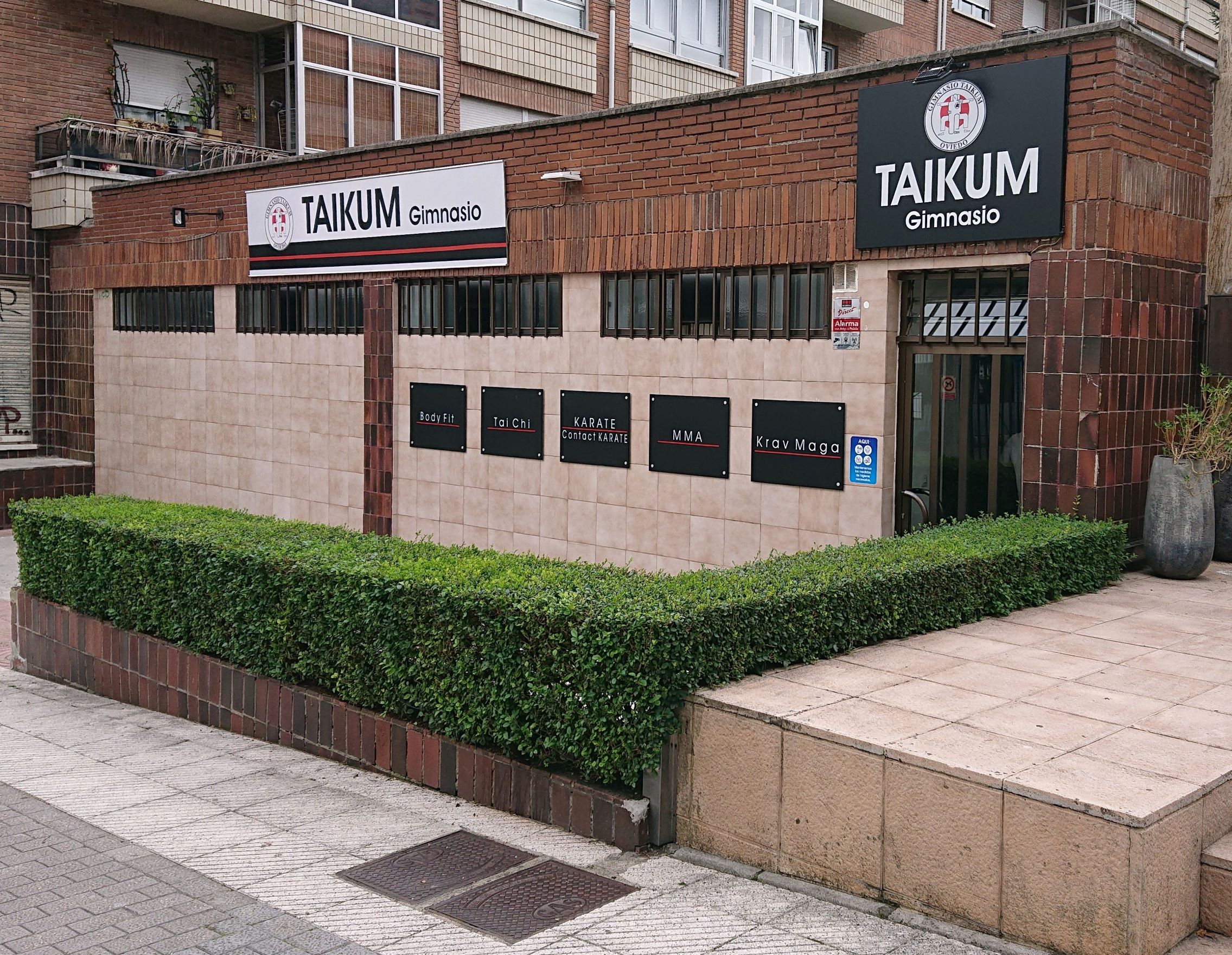 Entrada gimnasio